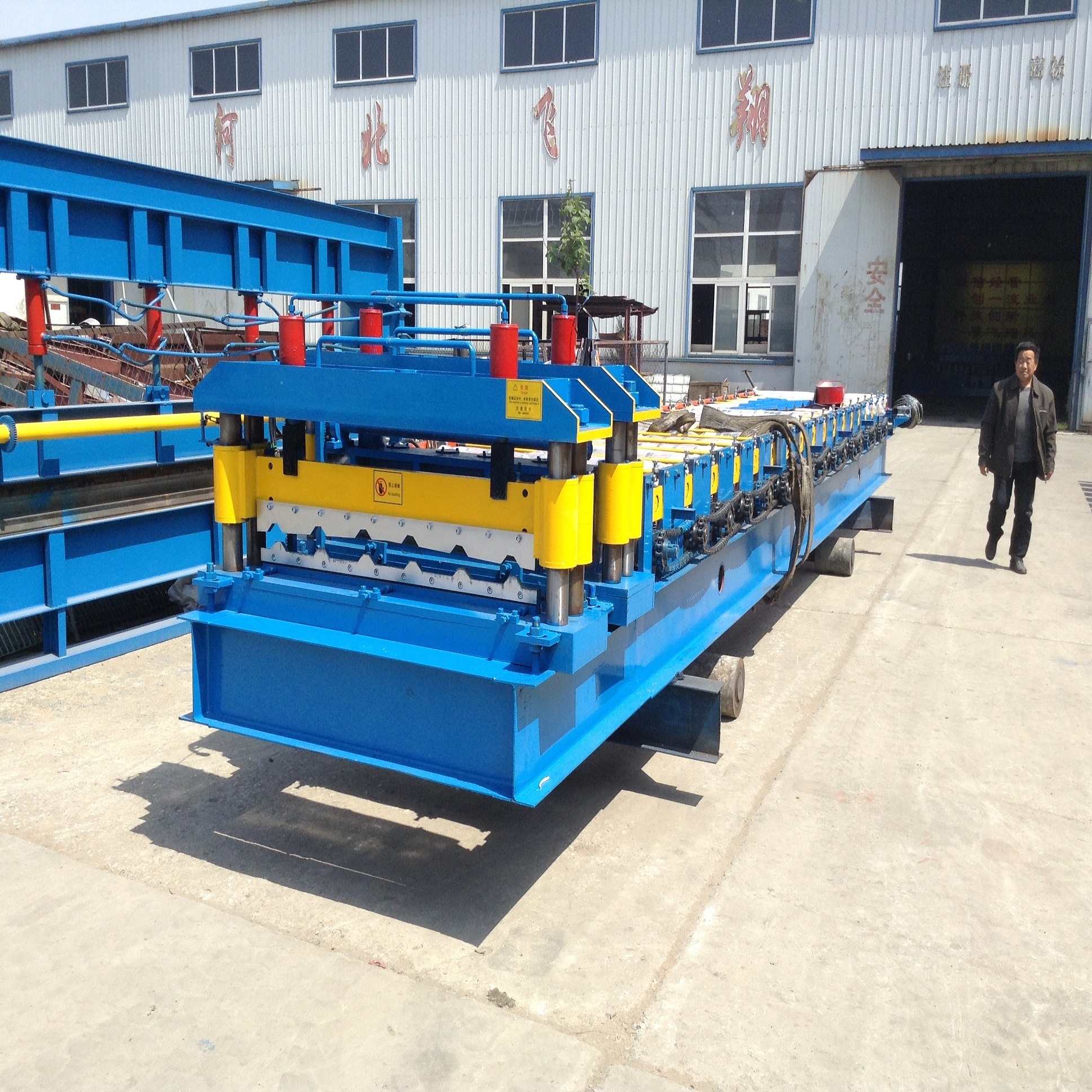 Double layer roll forming machine